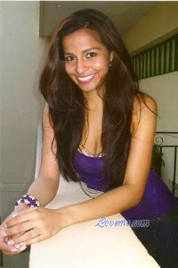 Colombian dentist Maria from Cartagena